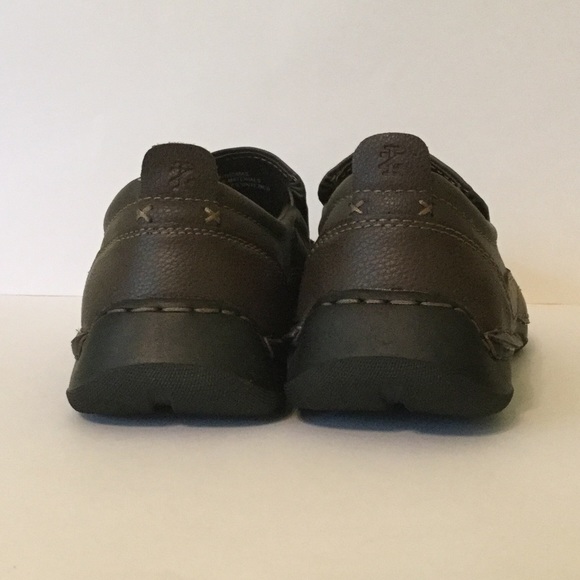 Men’s Izod Thomas Slip On Shoes NWOT Brown - Picture 3 of 6